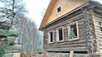 В доме прадеда теперь два этажа. Постелили пол в пристройке и прокатились по распутице