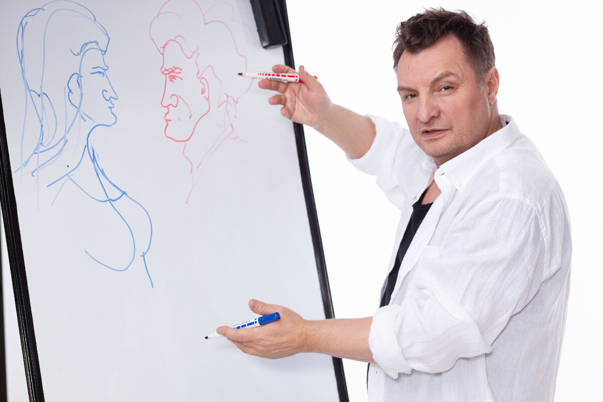 Семинары по Р-зоне я проводил и провожу в разных странах мира. Если вам знакома Ара-Бублик, талантливейшая блогер, представитель редчайшего племени Муз, то можете спросить у неё - не болтовня ли то, что я рассказываю. Сейчас, когда мои ресурсы в Европе закрыты, я провожу их в Питере, Москве, Нижнем Новгороде. Это начало иного мышления женщины, понимания мира и творение иной реальности для себя и своего мужчины. Творить гениев - способны многие. А делают это - единицы. Остальные просто не верят в себя и не знают как. Я знаю.