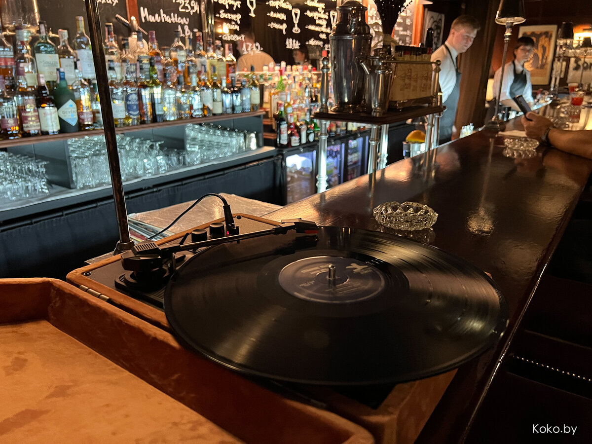 Маннекен пис паб. Санкт-петербург кальянная lounge room. Бар в ресторане. В каком заведении. В каком заведении.