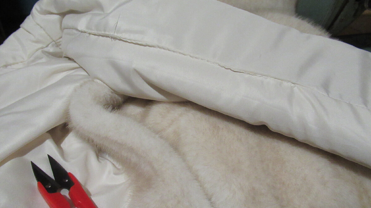 Перво-наперво нужно попасть наизнанку. 