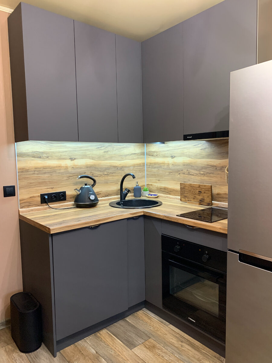 Листайте вправо 