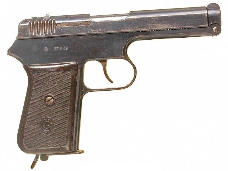 Пистолет CZ Vz.38. Вид справа.
