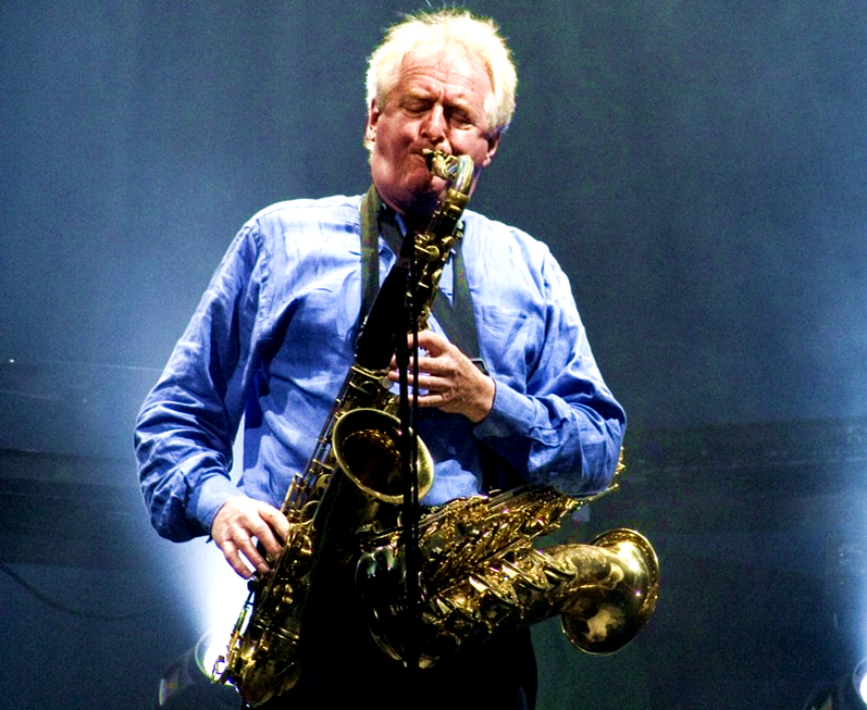 Дик Пэрри на одном из выступлений с Дэвидом Гилмором