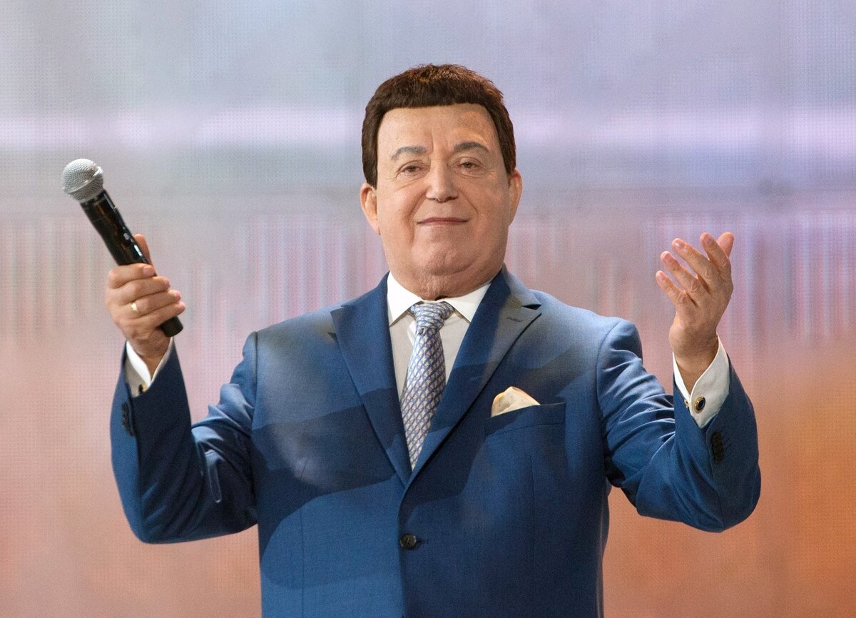https://www.wmj.ru/stil-zhizni/novosti/ushla-epokha-narodnyi-artist-rf-iosif-kobzon-skonchalsya-ot-raka-na-81-m-godu-zhizni-30-08-2018.htm