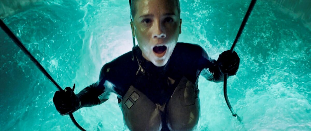 Ловушка времени фильм 2017 hd. Пещера время идет быстрее. Пещера время идет быстрее. Пещера времени фильм 2017. Фильм ловушка времени 2017 пещера.