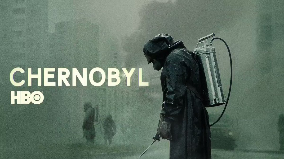 официальный плакат сериала. На фото один из ликвидаторов аварии