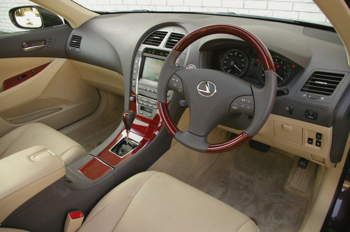 Источник фото : catalogcars.net