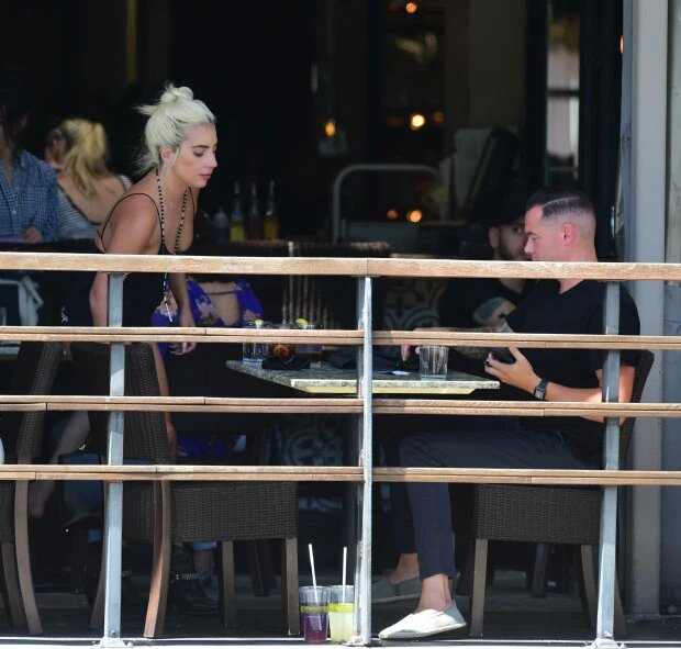 Когда делать счастливое лицо? Уже можно? Фото с thesun.co.uk