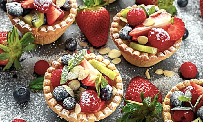 простые и вкусные тарталетки с ягодами и крем-брюле