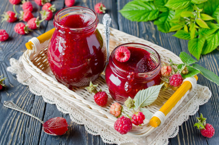 5 вкусных рецептов заготовок из малины на зиму: сок, варенье, мармелад и не только