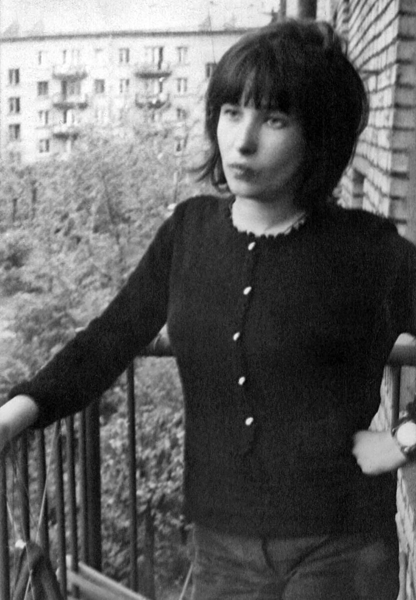 Елена Шварц 