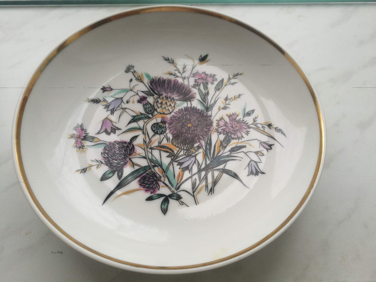 Тарелка от сервиза Сервиз "Полевые цветы"