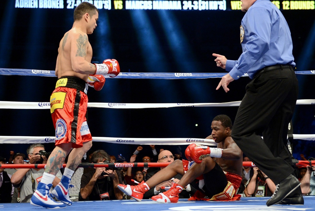 источник фото: кадр боя Эдриена Бронера и Маркоса Майданы