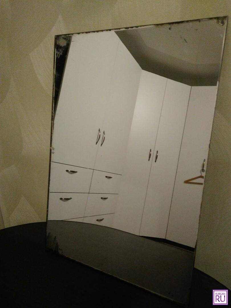 Так выглядело старое зеркало до того, как его украсили
