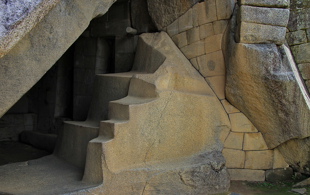 перу саксайуаман мегалиты. мачу пикчу полигональная кладка. храм vettuvan koil,. где найти деталь древней цивилизации. антикитерский артефакт.