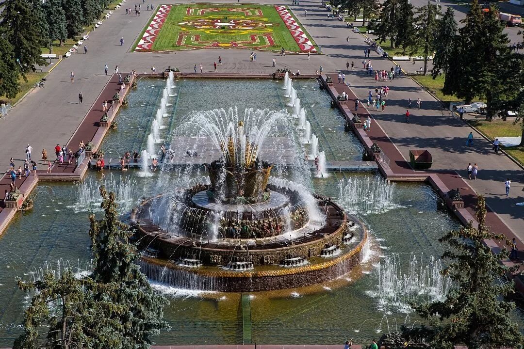 Вднх в москве цветы. Каменный цветок ВДНХ. ВДНХ фонтан каменный цветов. Фонтаны Дружба народов и каменный цветок на ВДНХ. ВДНХ фонтан цветок ВВЦ каменный