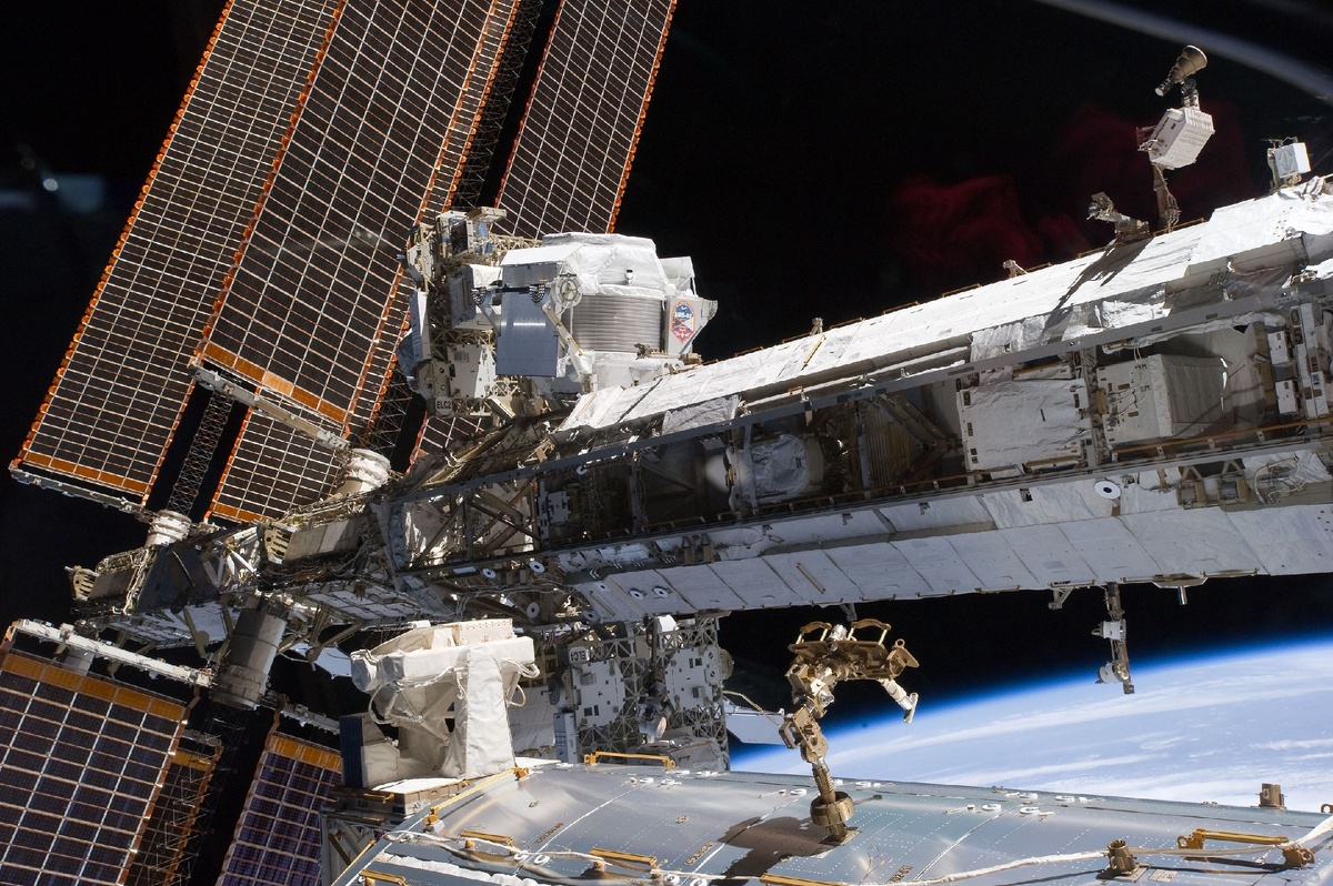 Магнитный альфа-спектрометр установленный на МКС. NASA