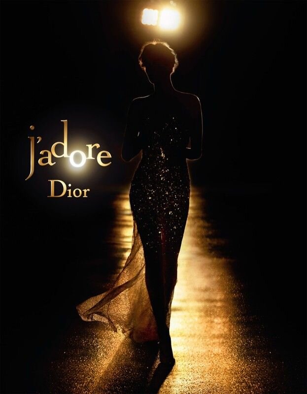 Реклама аромата J'adore Christian Dior 