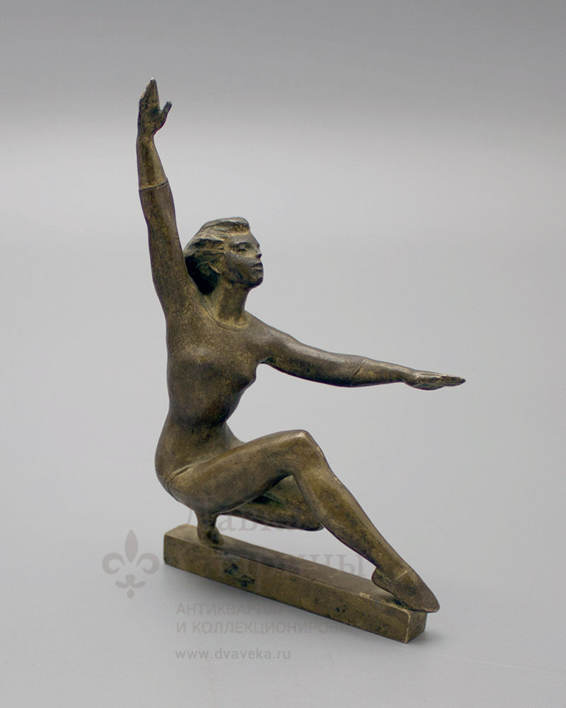 Скульптура «Гимнастка на бревне», бронза, СССР, 1950-60 гг. 