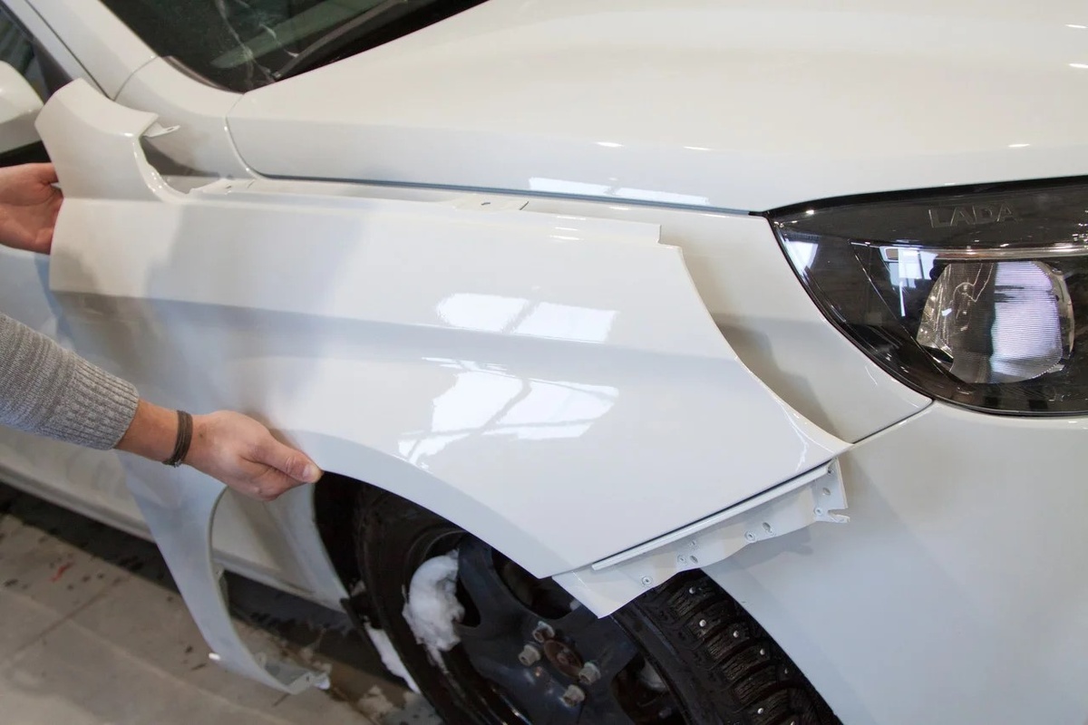 Крыло vesta пластиковое. Как снять крыло весты. Передние крылья на весту пластиковые. Как снять крыло весты. Как снять крыло весты.