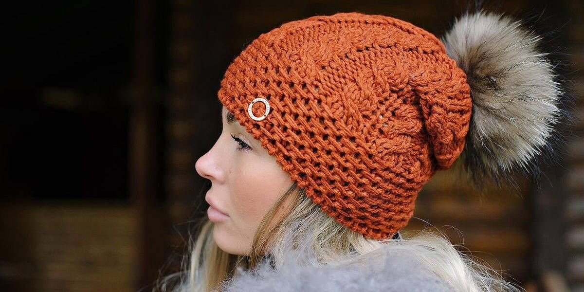 Кому идут шапки с помпоном
