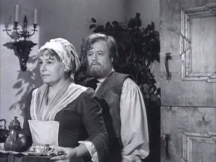 Хозяин-волшебник с женой - Алексей Консовский и Нина Зорская в фильме 1964 года