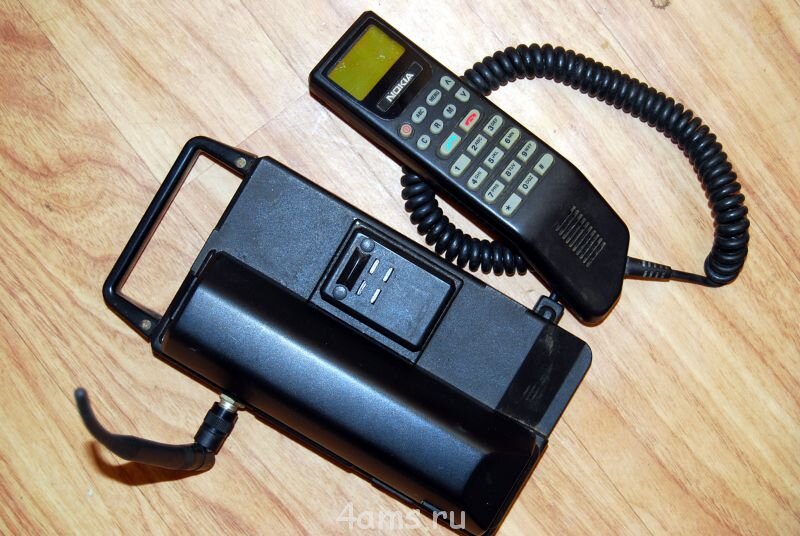 Телефоны 90 2000. Nokia 720 NMT-450. Mobira md59-nb2. Motorola сотовый 90. Моторола сотовый в 90.
