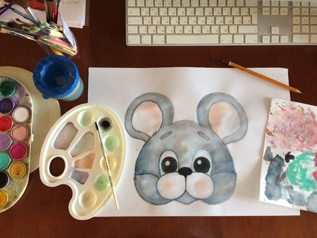Рисую маску Мышки. (Картинку для образца взяла в интернете).