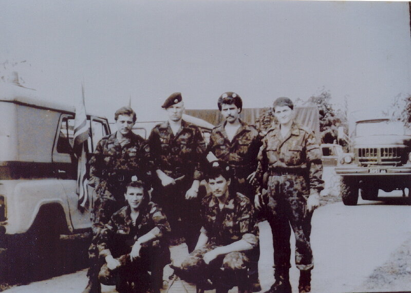 Сотрудники Рижского ОМОН на своей базе. Рига, 1991 год. Фото из личного архива автора статьи.