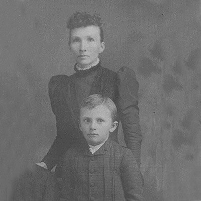 Фрэнк Марс с матерью Эльвой