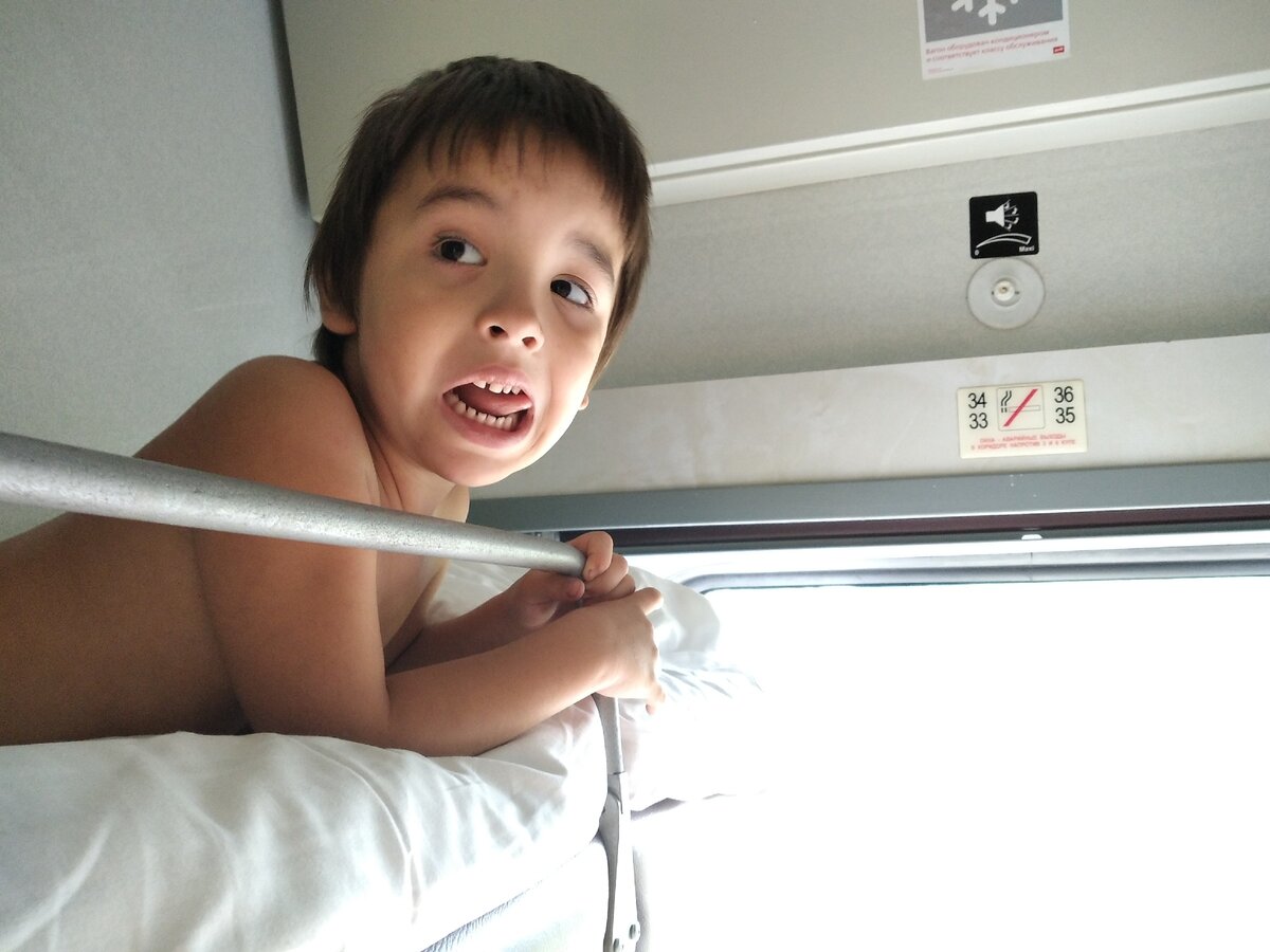 Фома Владимирович, он же - дон Пупон Сиротинский. 