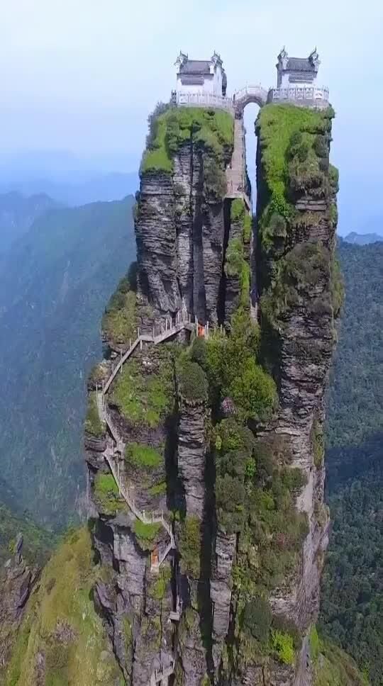 Самый узкий город в мире фото и название