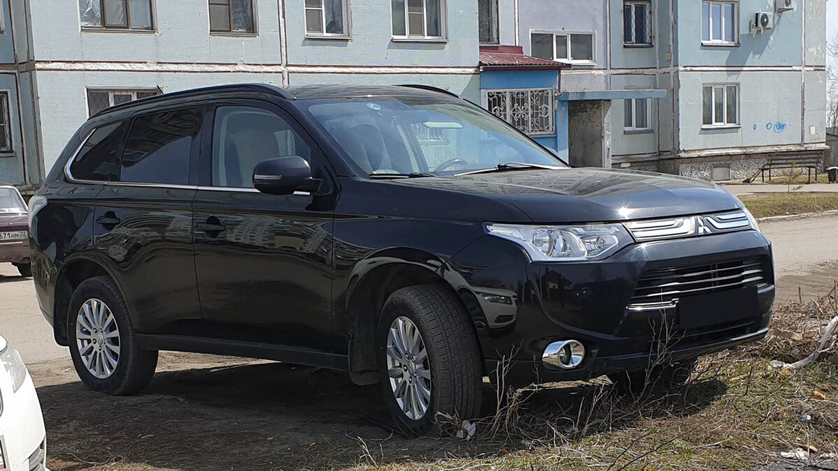 Mitsubishi Outlander, фото: njcar.ru