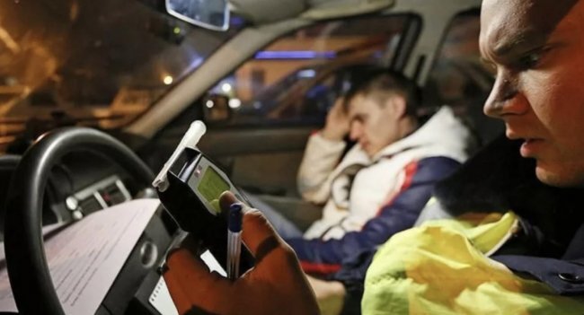 По данным ГИБДД, в 2018 году в России произошло 16 458 ДТП с водителями в состоянии опьянения, в которых погибли 4 645 человек, 22 360 человек были ранены.