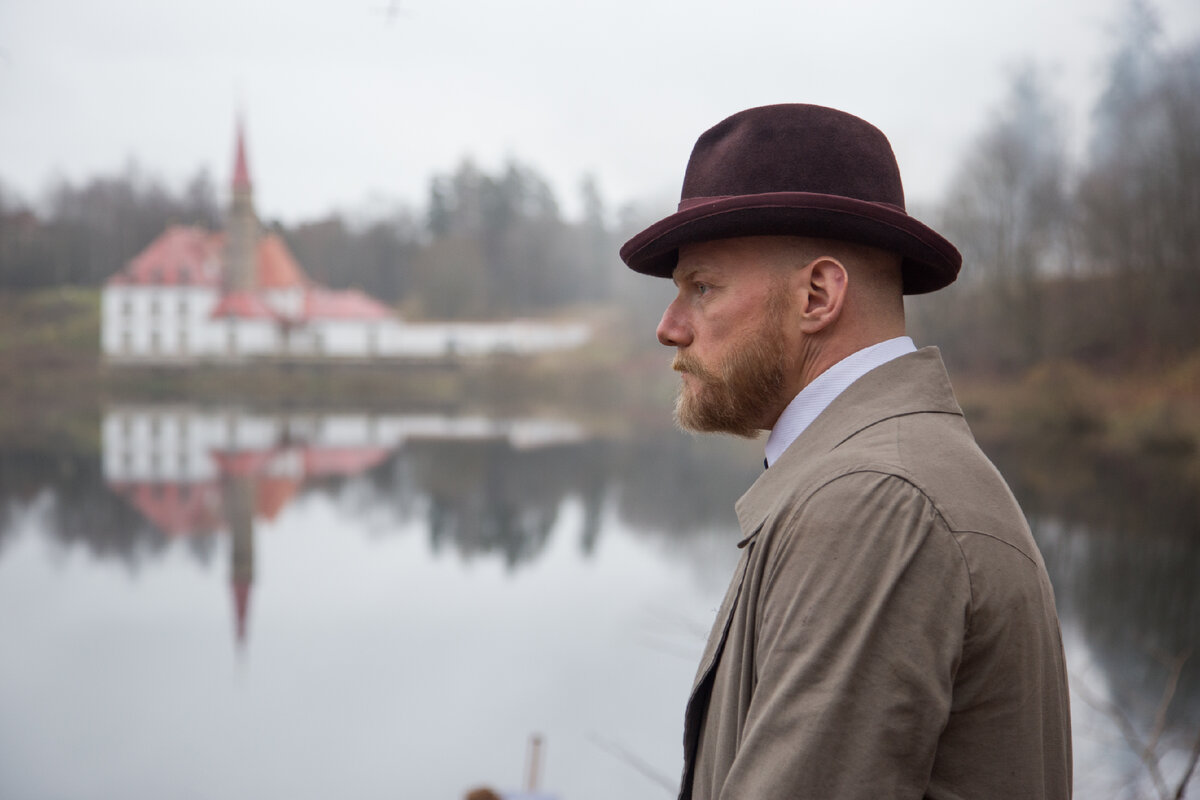 Юрий Колокольников в роли Воскресенского. Кадр из сериала