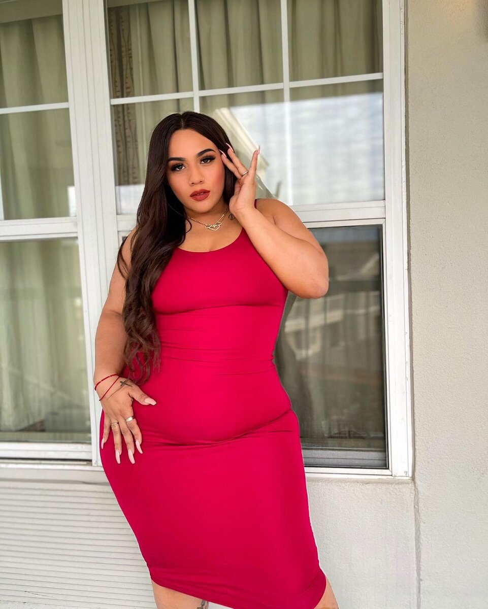 Источник фото: instagram.com/jovaenicole/