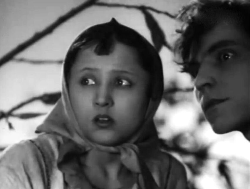 Кадры из фильма "Песня о счастье"