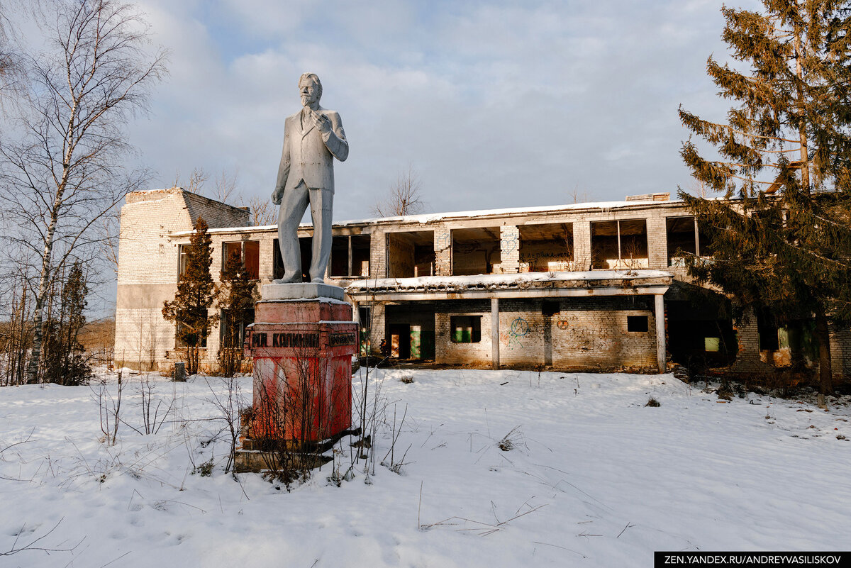 заброшенный посёлок в Псковской области