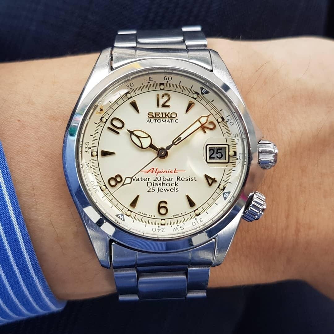 Seiko alpinist red hotsell