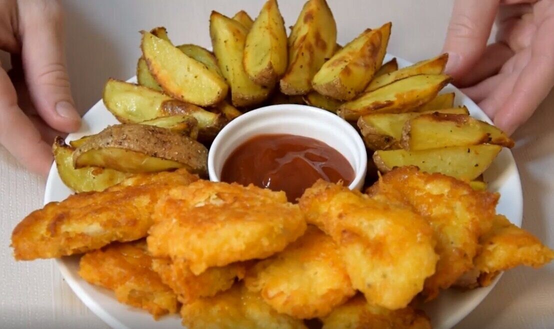 Куриные наггетсы на сковороде. Источник: Скриншот рецепта tyap_lyap_i_vkusno в Instagram