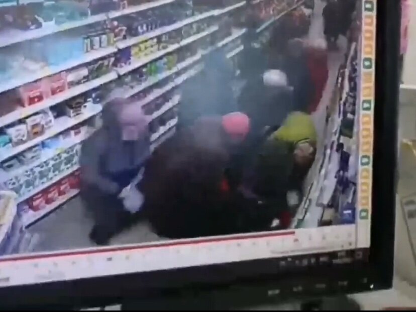 Поверьте, есть выход! Нам надо приспособится к новой реальности. А не оплакивать старую. Адаптируйся или умри. Фото: какой-то паблик в телеграме