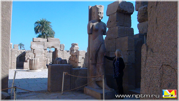  Хатшепсут — владычица Древнего Египта. "Хатшепсут была первой правительницей Древнего Египта, носившей титул фараона, — её имя означает «первая среди благородных женщин».