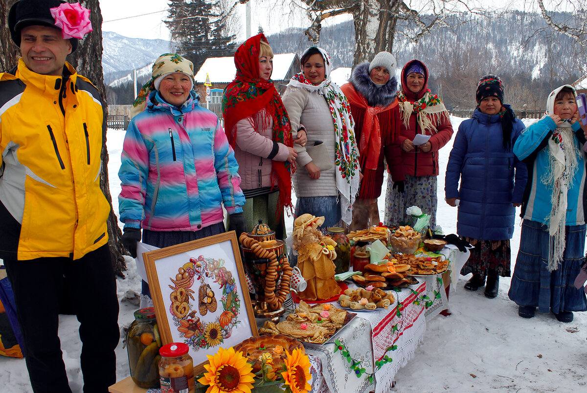 Хочется написать, что вот так мы в деревне всегда одеваемся, но не буду врать))) Это просто Масленица! 