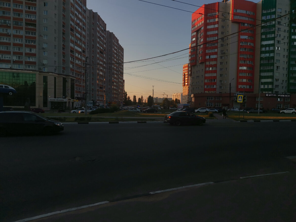 Солнце уходит в закат... Это очень красиво 