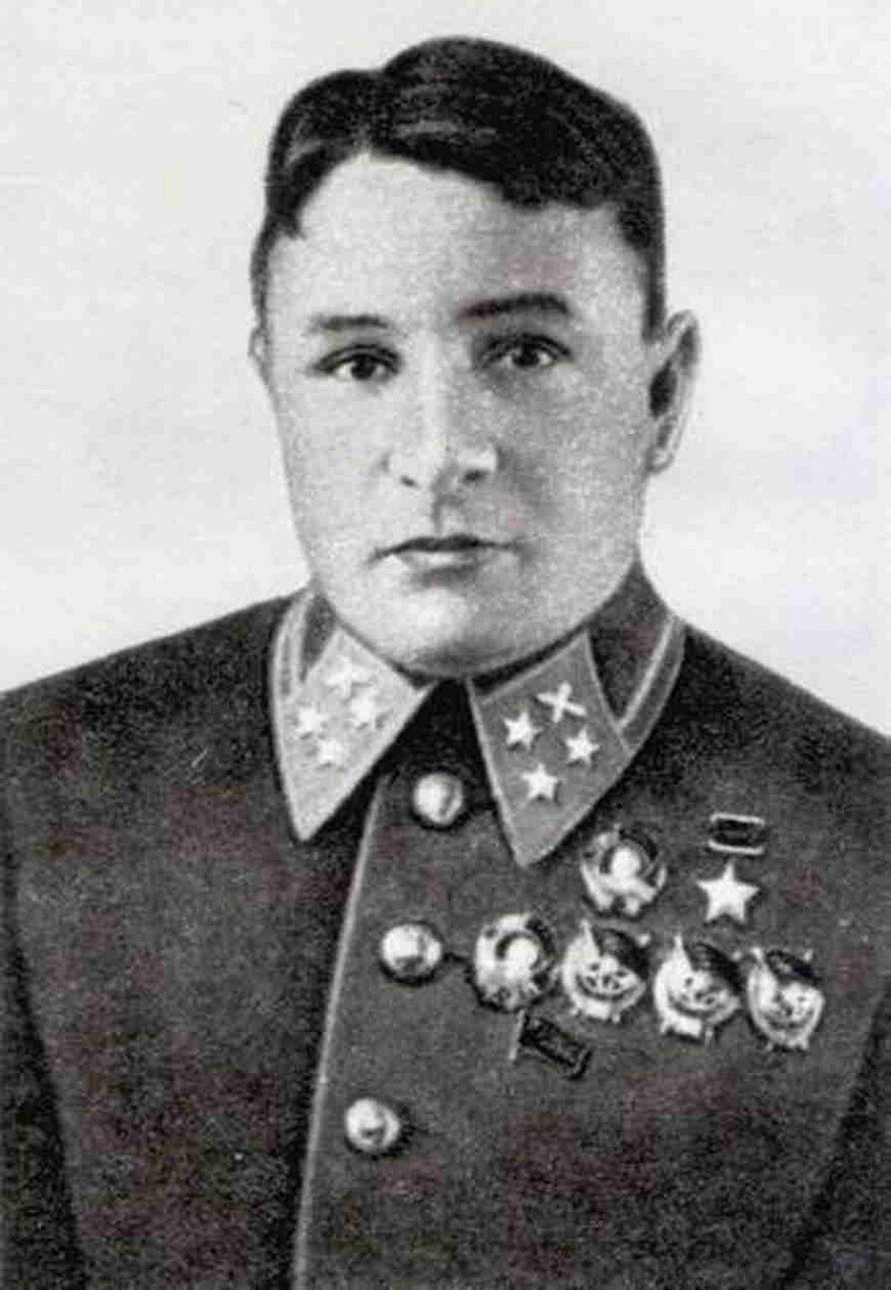Рычагов П. В. (1911 - 1941).