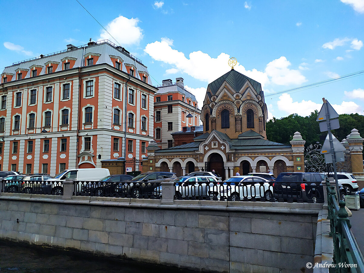 Иверская часовня-ризница на берегу канала Грибоедова