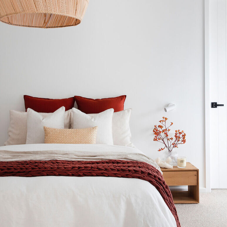     спальня в красном цвете фото