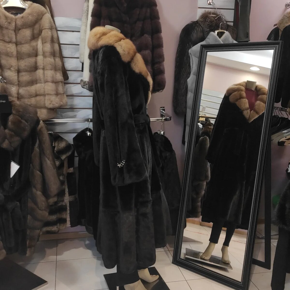 Комиссионка +79685151908