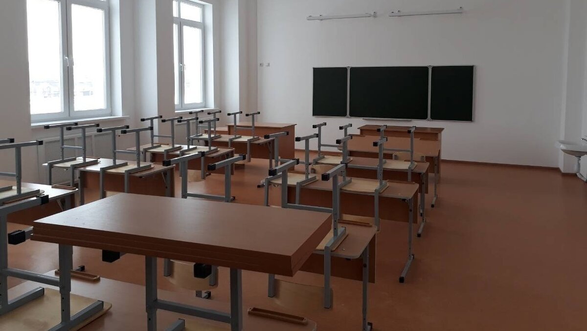     Перед началом учебного года в школах Ставрополья выявили более 280 нарушений закона, сообщает краевая прокуратура.