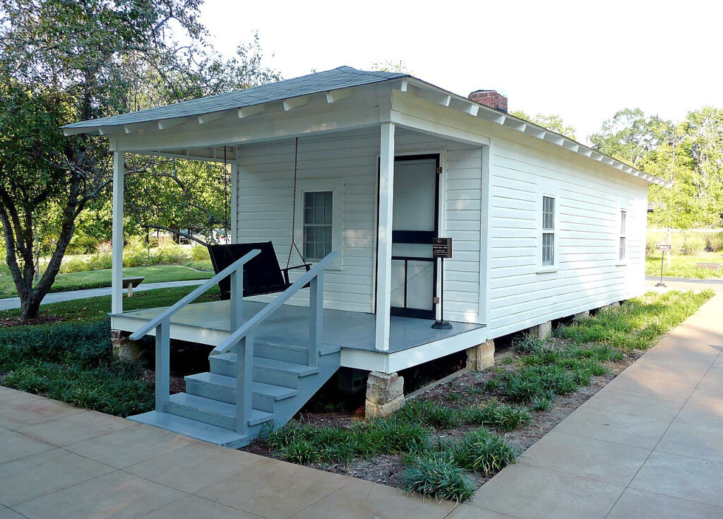 Дом в городе Тьюпело (штат Миссисипи), где родился Элвис Пресли. Фото: Markuskun wikipedia.org.